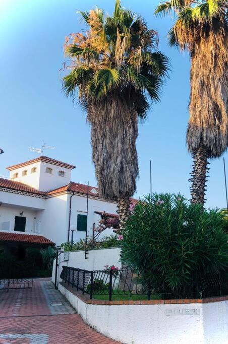 Pietra Ligure - Essential With Swimming Pool Apartment Bagian luar foto