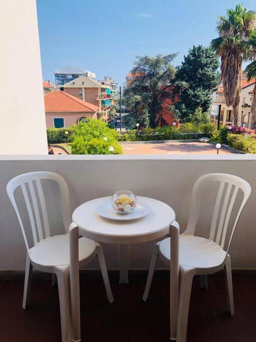 Pietra Ligure - Essential With Swimming Pool Apartment Bagian luar foto